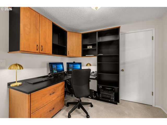 4363 WOODSIDE Cir, Lake Oswego, OR 97035
