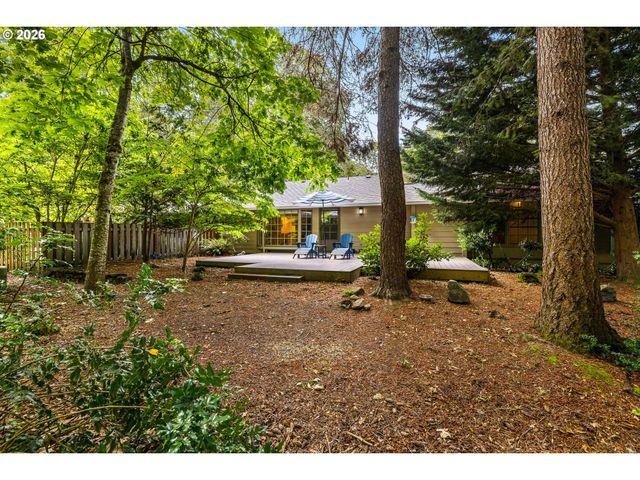 4363 WOODSIDE Cir, Lake Oswego, OR 97035