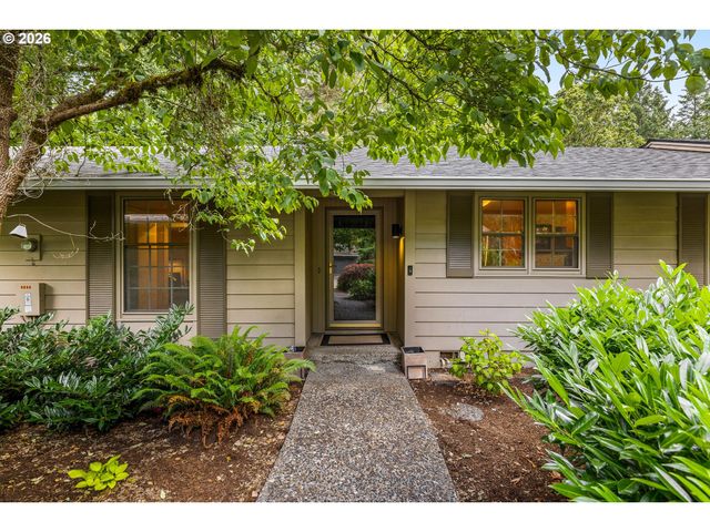 4363 WOODSIDE Cir, Lake Oswego, OR 97035