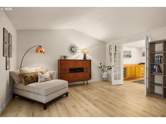 4363 WOODSIDE Cir, Lake Oswego, OR 97035