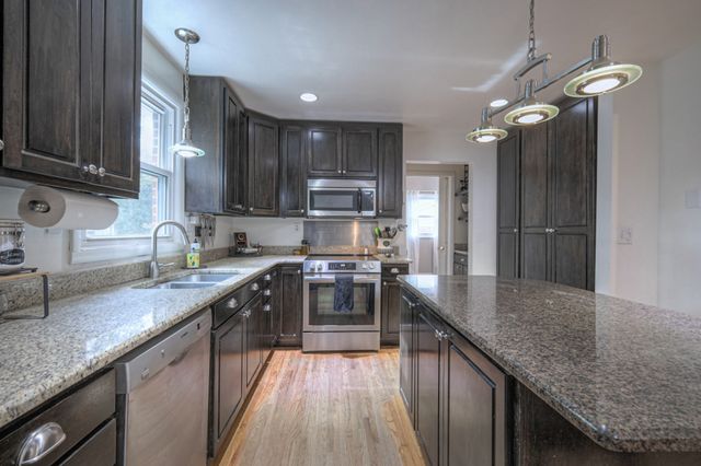 725 Harpeth Pkwy, W, Nashville, TN 37221