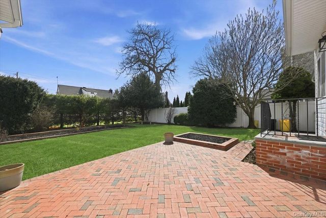 95 Pacific Street, Massapequa Park, NY 11762