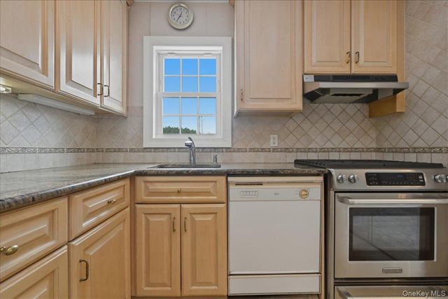 95 Pacific Street, Massapequa Park, NY 11762