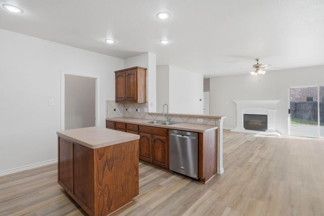 10986 Hawks Landing Road, Fort Worth, TX 76052