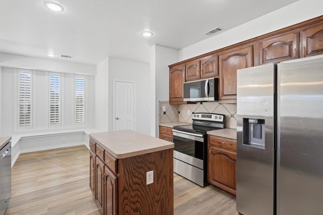 10986 Hawks Landing Road, Fort Worth, TX 76052