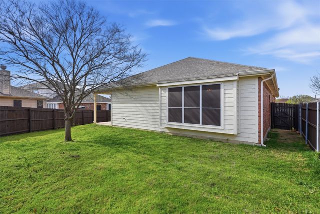 10986 Hawks Landing Road, Fort Worth, TX 76052