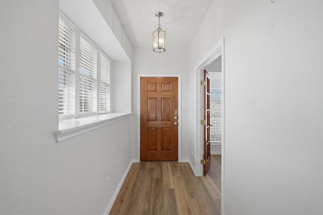 10986 Hawks Landing Road, Fort Worth, TX 76052