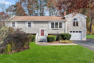 65 Lothrop St, Taunton, MA 02780
