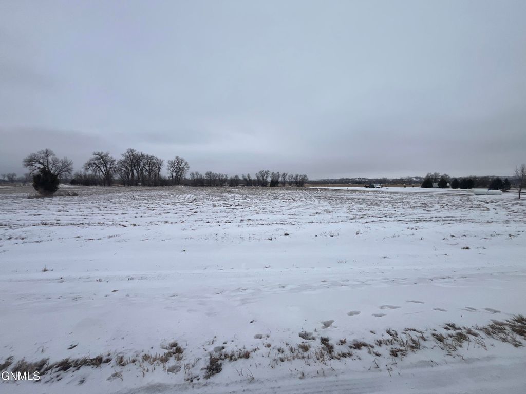 6169 Island Road, Bismarck, ND 58503 photo 2