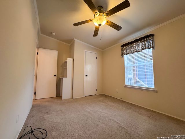 207 Homestead, La Vernia, TX 78121