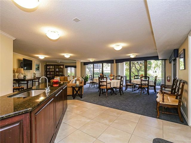 1821 Mooringline Drive 1c, Vero Beach, FL 32963