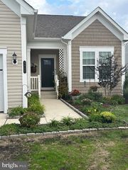 5909 AVERY POINT DR, Fredericksburg, VA 22406