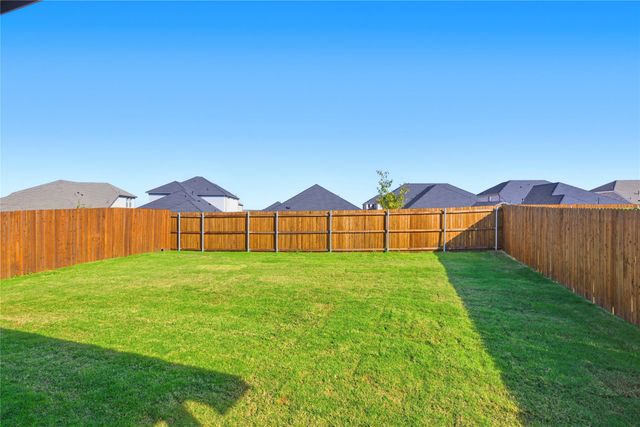 266 Little Bridge Drive, Lavon, TX 75166
