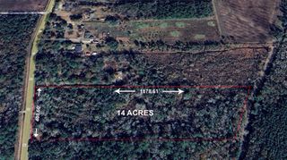 000 Main, Anahuac, TX 77514