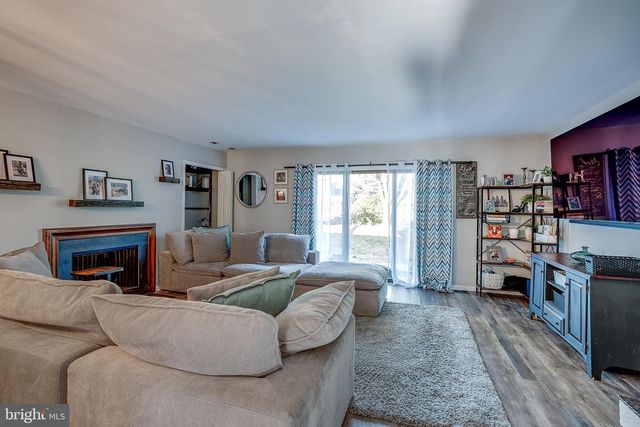 3 CROFTON CMNS, Cherry Hill, NJ 08034