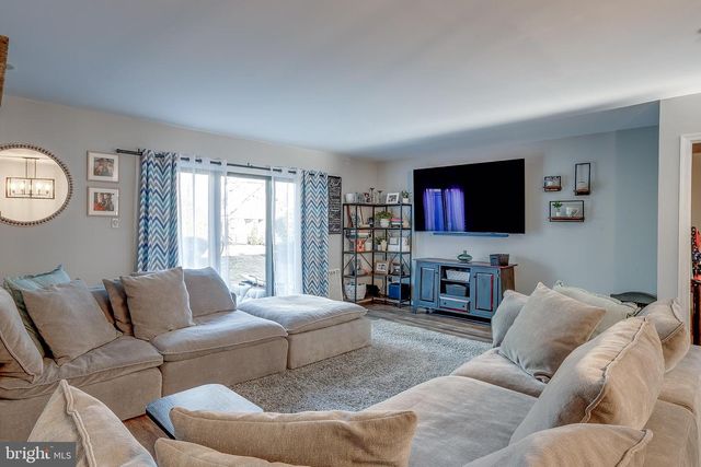 3 CROFTON CMNS, Cherry Hill, NJ 08034