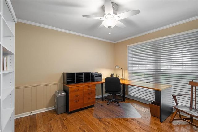 8409 Rosehill Road, Lenexa, KS 66215