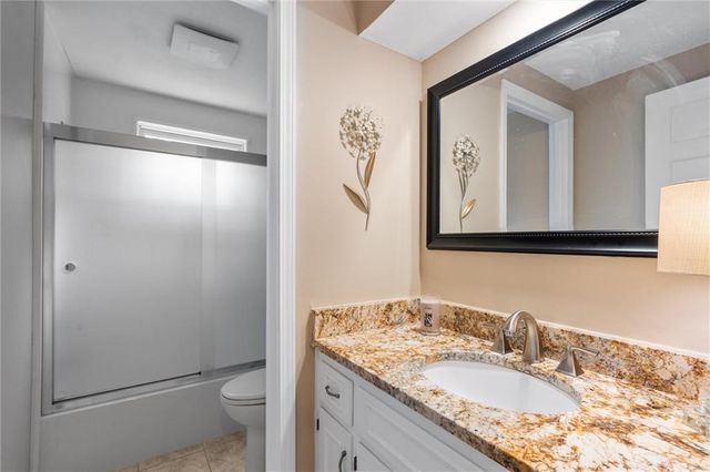 8409 Rosehill Road, Lenexa, KS 66215