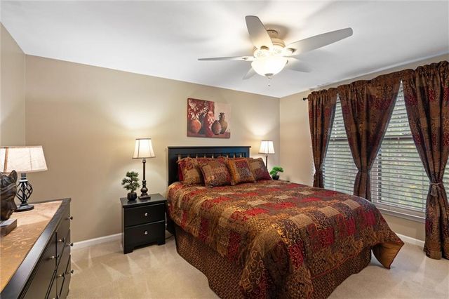 8409 Rosehill Road, Lenexa, KS 66215