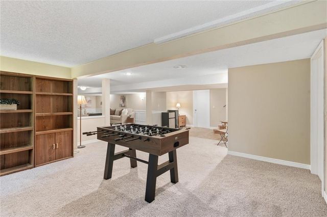 8409 Rosehill Road, Lenexa, KS 66215