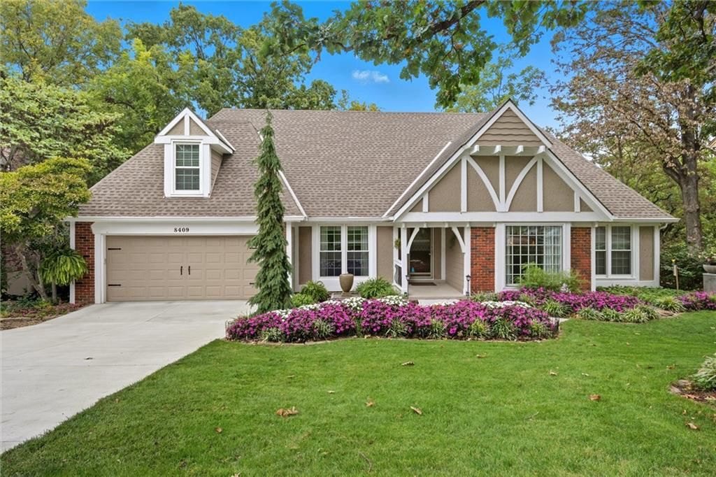 8409 Rosehill Road, Lenexa, KS 66215