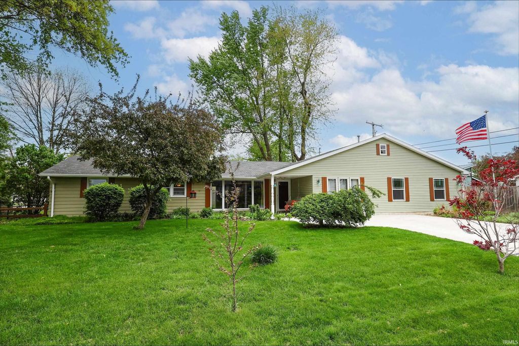 1305 Berwick Lane, New Haven, IN 46774