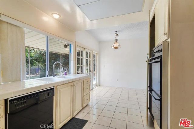 9504 E Naomi, Arcadia, CA 91007
