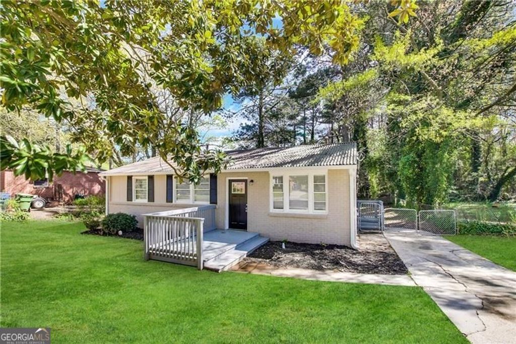 323 Simca Street SE, Atlanta, GA 30354