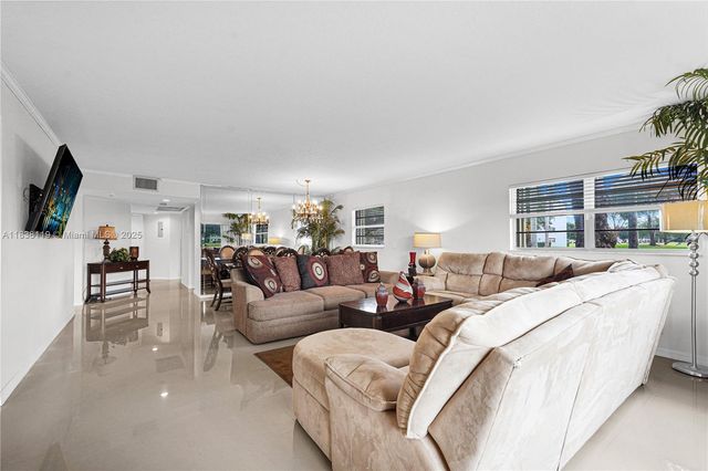12650 SW 6th St 101K, Pembroke Pines, FL 33027
