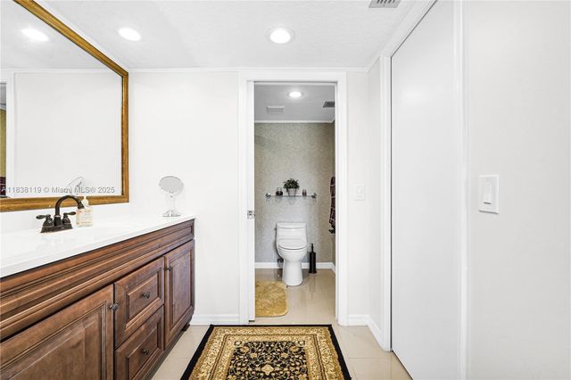 12650 SW 6th St 101K, Pembroke Pines, FL 33027