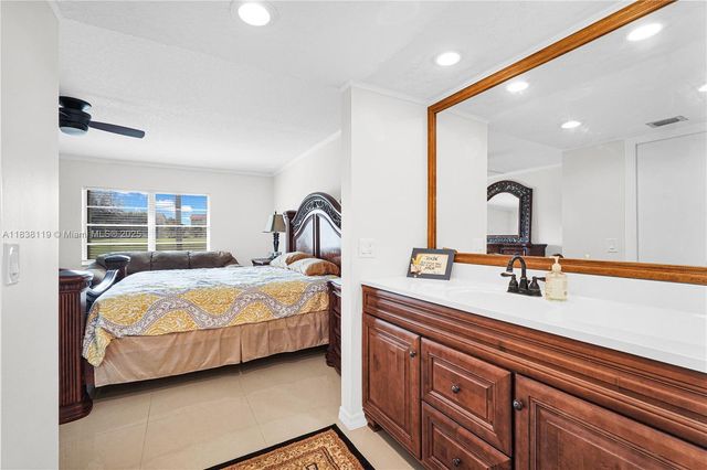 12650 SW 6th St 101K, Pembroke Pines, FL 33027