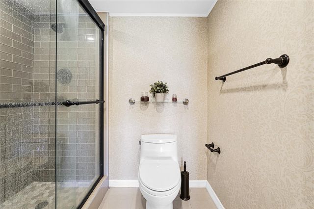 12650 SW 6th St 101K, Pembroke Pines, FL 33027