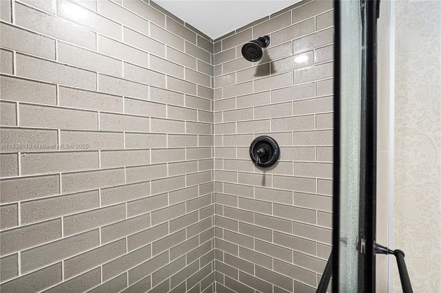 12650 SW 6th St 101K, Pembroke Pines, FL 33027