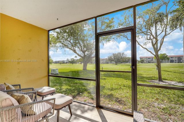 12650 SW 6th St 101K, Pembroke Pines, FL 33027