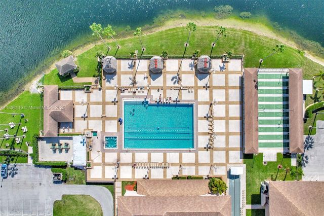 12650 SW 6th St 101K, Pembroke Pines, FL 33027