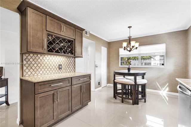 12650 SW 6th St 101K, Pembroke Pines, FL 33027