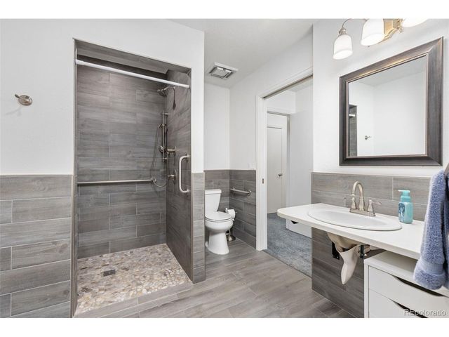 7161 S Vine Cir, Centennial, CO 80122
