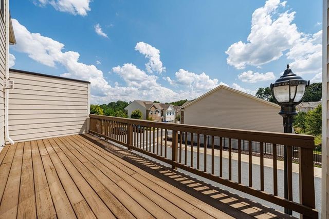 327 Hudson Way, Woodstock, GA 30189