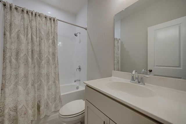 327 Hudson Way, Woodstock, GA 30189