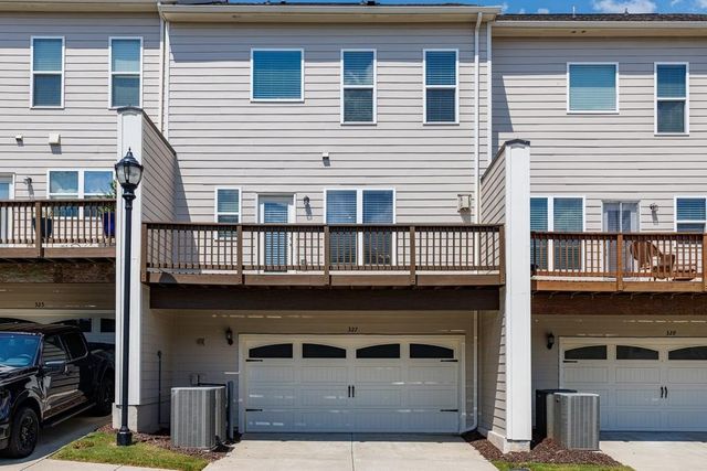 327 Hudson Way, Woodstock, GA 30189