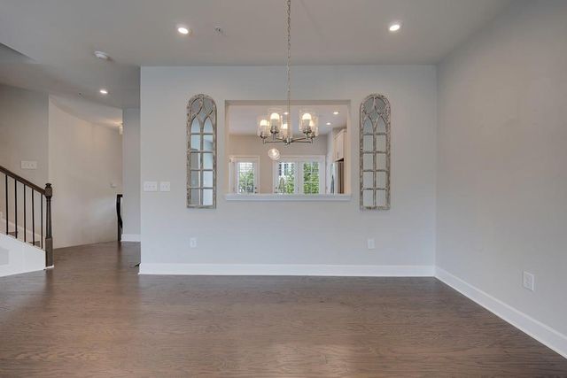 327 Hudson Way, Woodstock, GA 30189