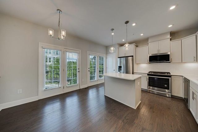 327 Hudson Way, Woodstock, GA 30189