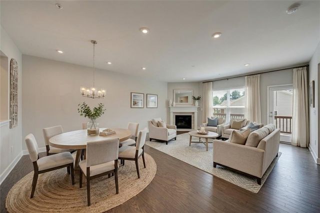 327 Hudson Way, Woodstock, GA 30189