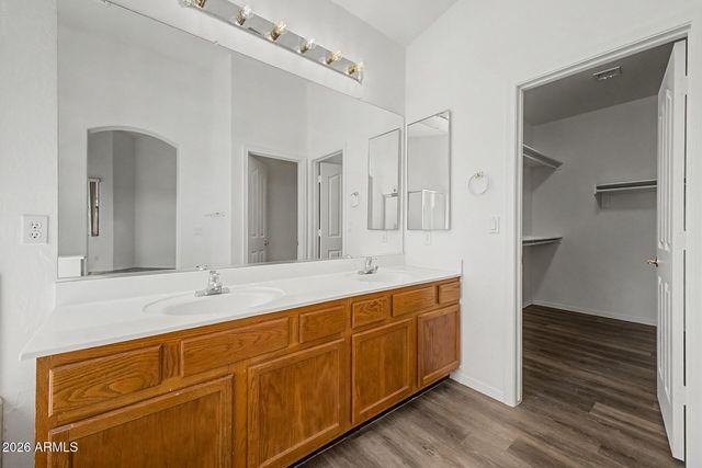 4255 E Cherry Hills Drive, Chandler, AZ 85249