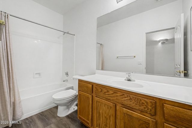 4255 E Cherry Hills Drive, Chandler, AZ 85249