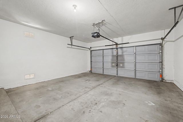 4255 E Cherry Hills Drive, Chandler, AZ 85249