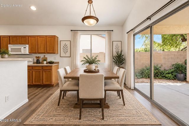 4255 E Cherry Hills Drive, Chandler, AZ 85249