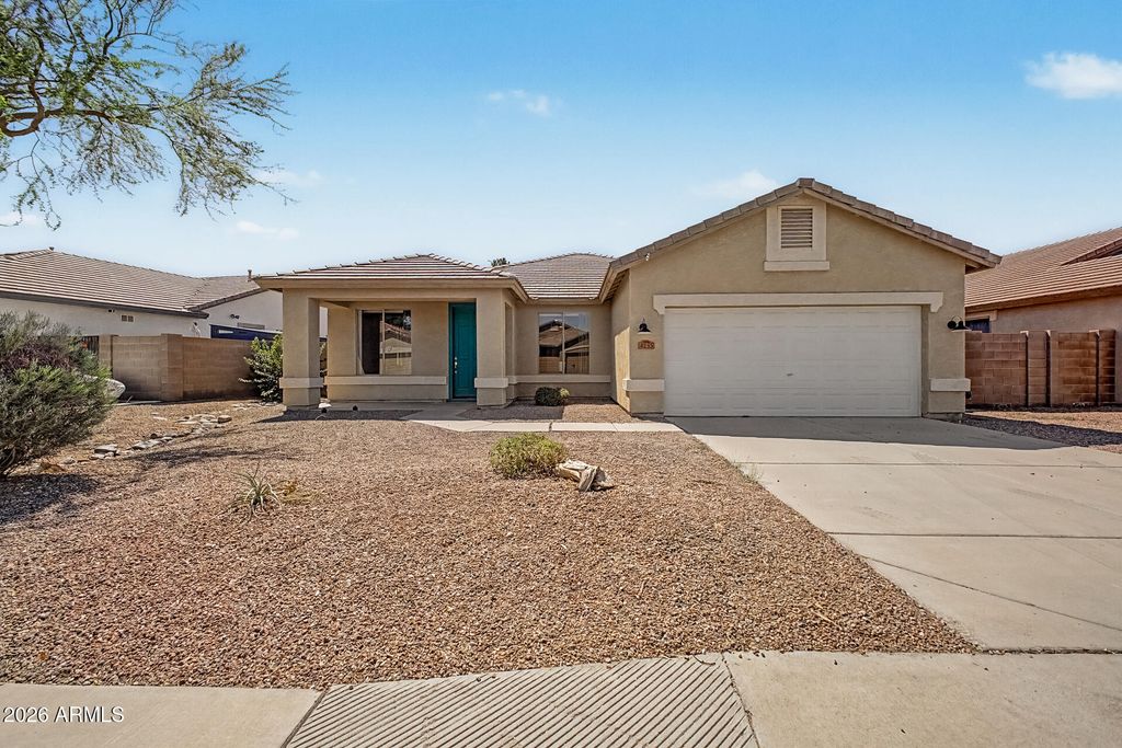 4255 E Cherry Hills Drive, Chandler, AZ 85249
