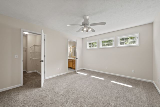 202 Partridge Pt, Cadiz, KY 42211