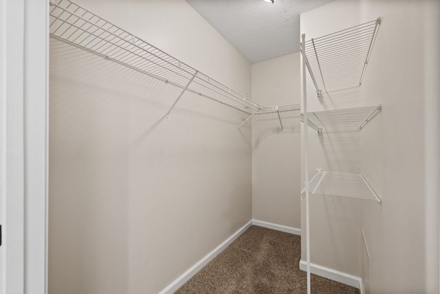 202 Partridge Pt, Cadiz, KY 42211